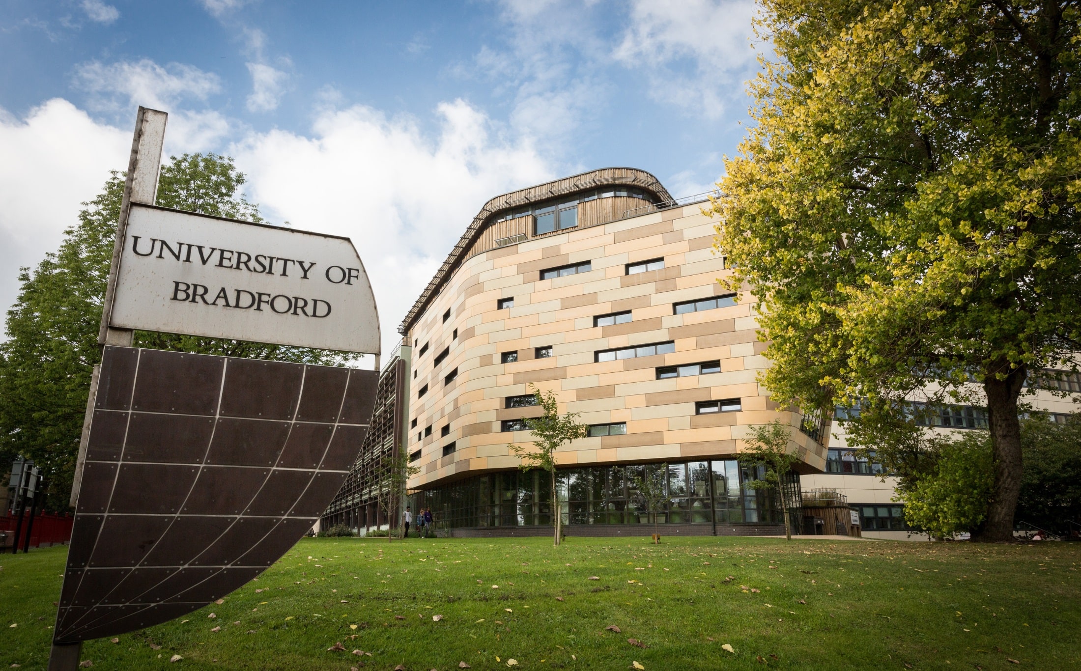Bradford Üniversitesi: İngiltere’de Prestijli Eğitim Fırsatı